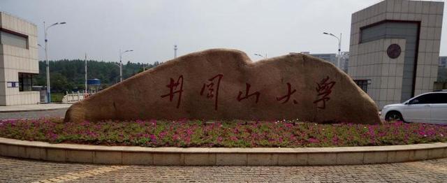 《以核心重铸摇篮患难之交》攻略大全（火爆游戏）