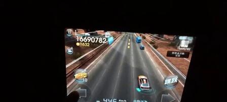 《天天飞车》游戏（驾驭速度）